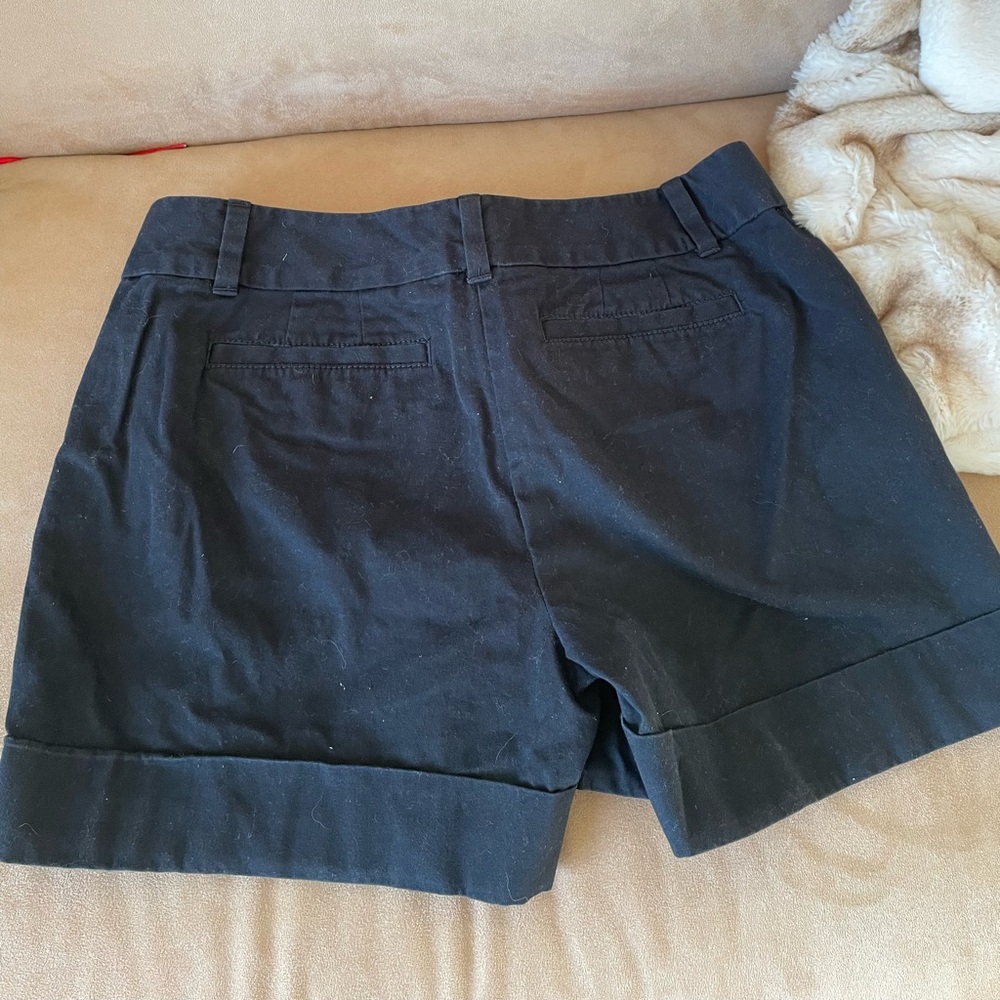 Ann Taylor Signature 6 Black Shorts - Picture 3 of 3